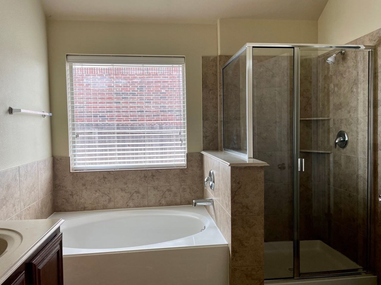 605 Knollwood Trail Ct - Photo 7 of 13