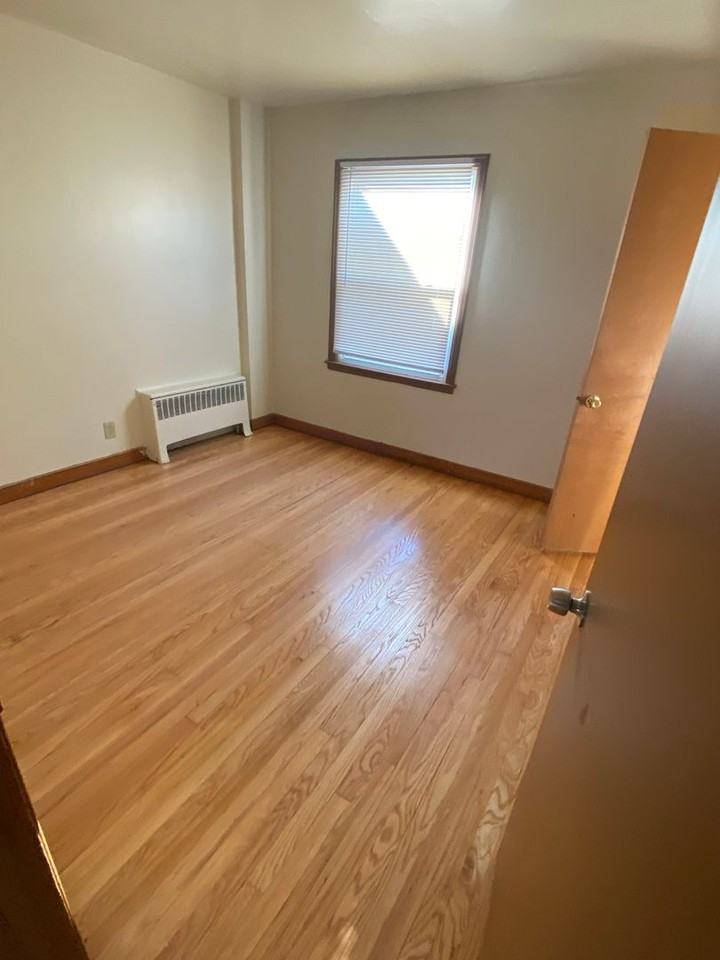 7220 W Burleigh St - Photo 6 of 10