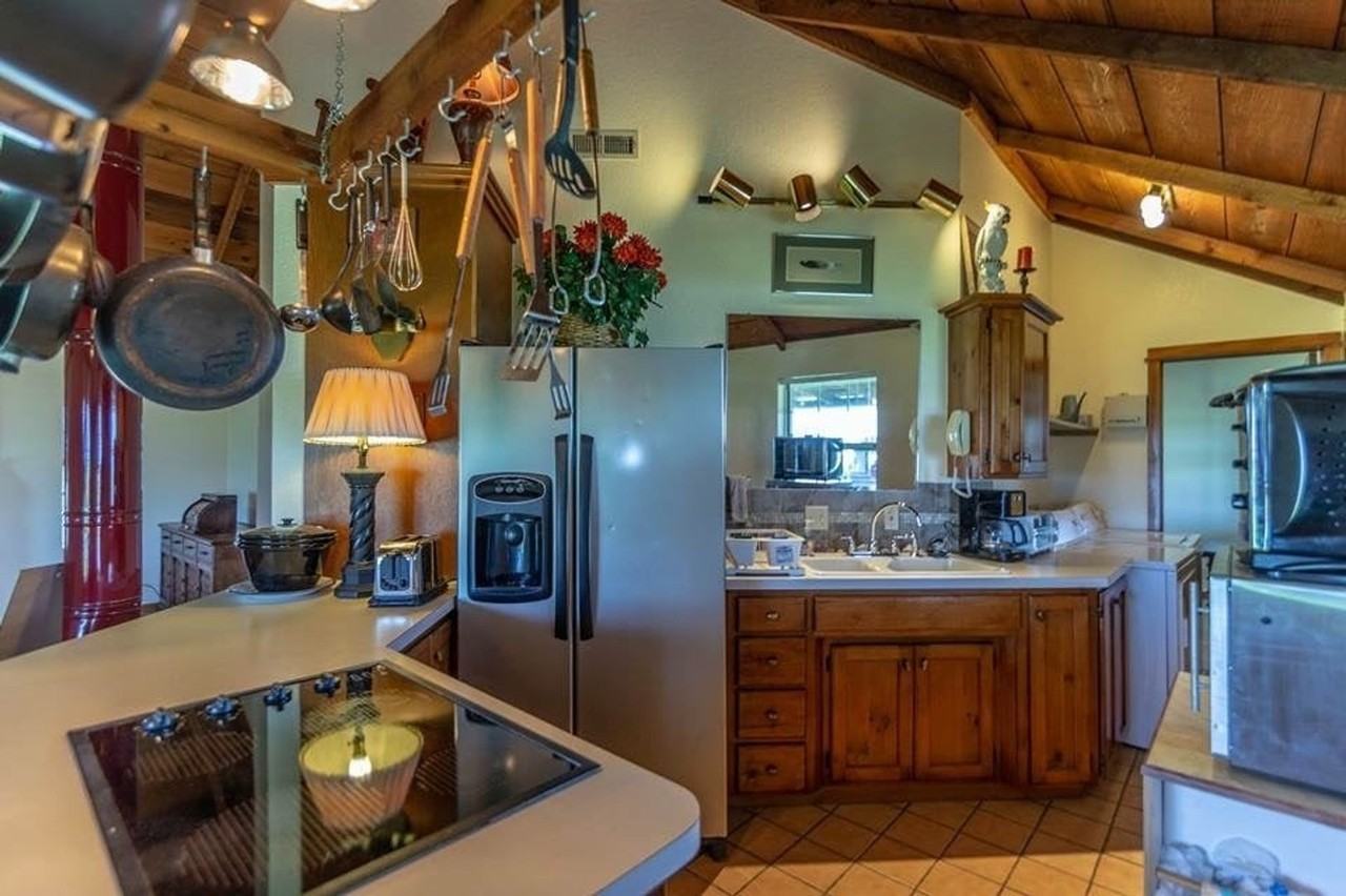 23673 E 980 Rd - Photo 2 of 10