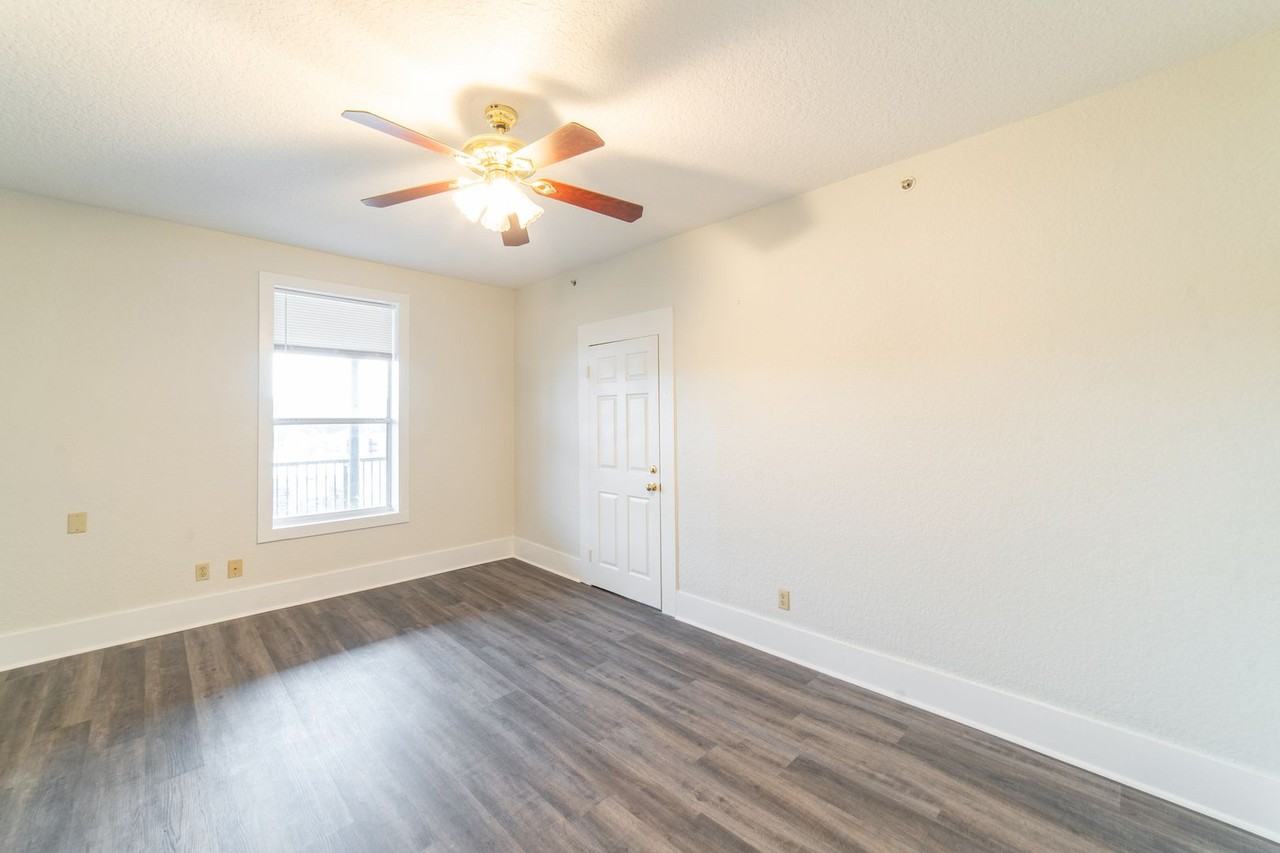 11 N Central Ave #306 - Photo 6 of 9