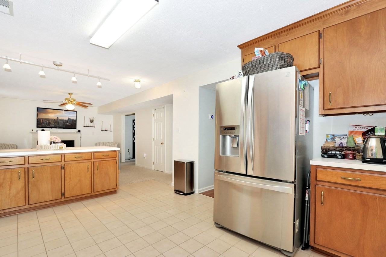 304 Charity Ln - Photo 7 of 31