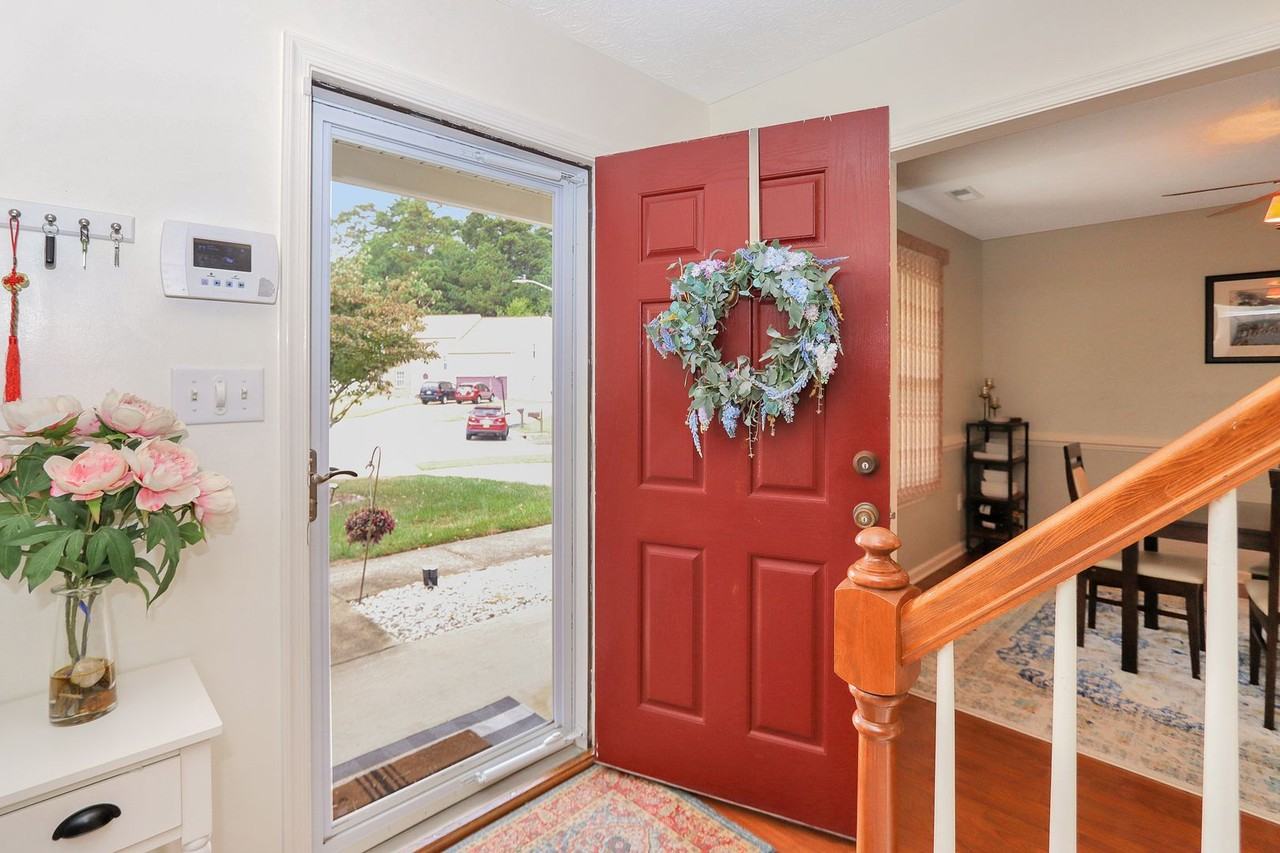 304 Charity Ln - Photo 2 of 31