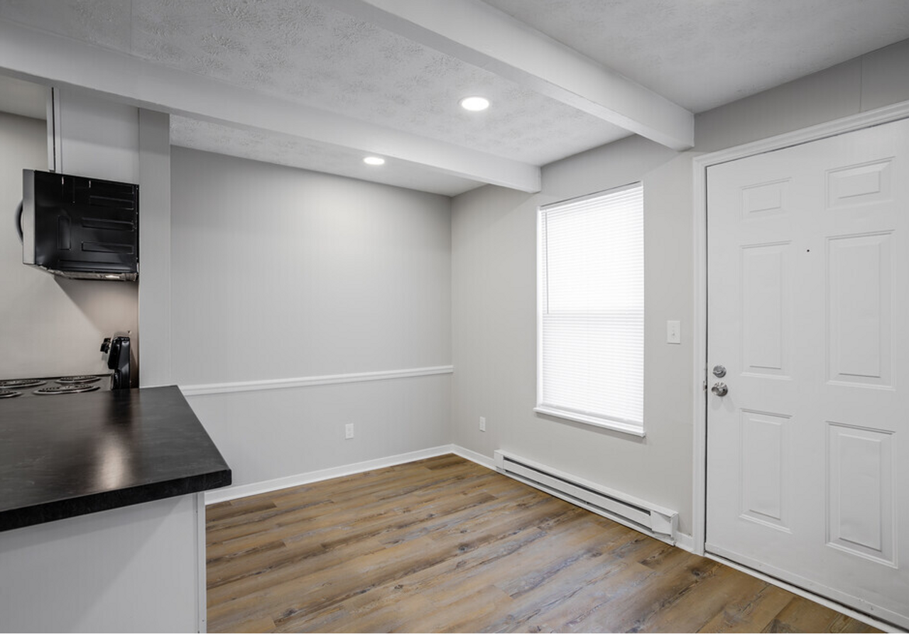 Reynoldsburg Pointe Townhomes - Photo 5 of 45