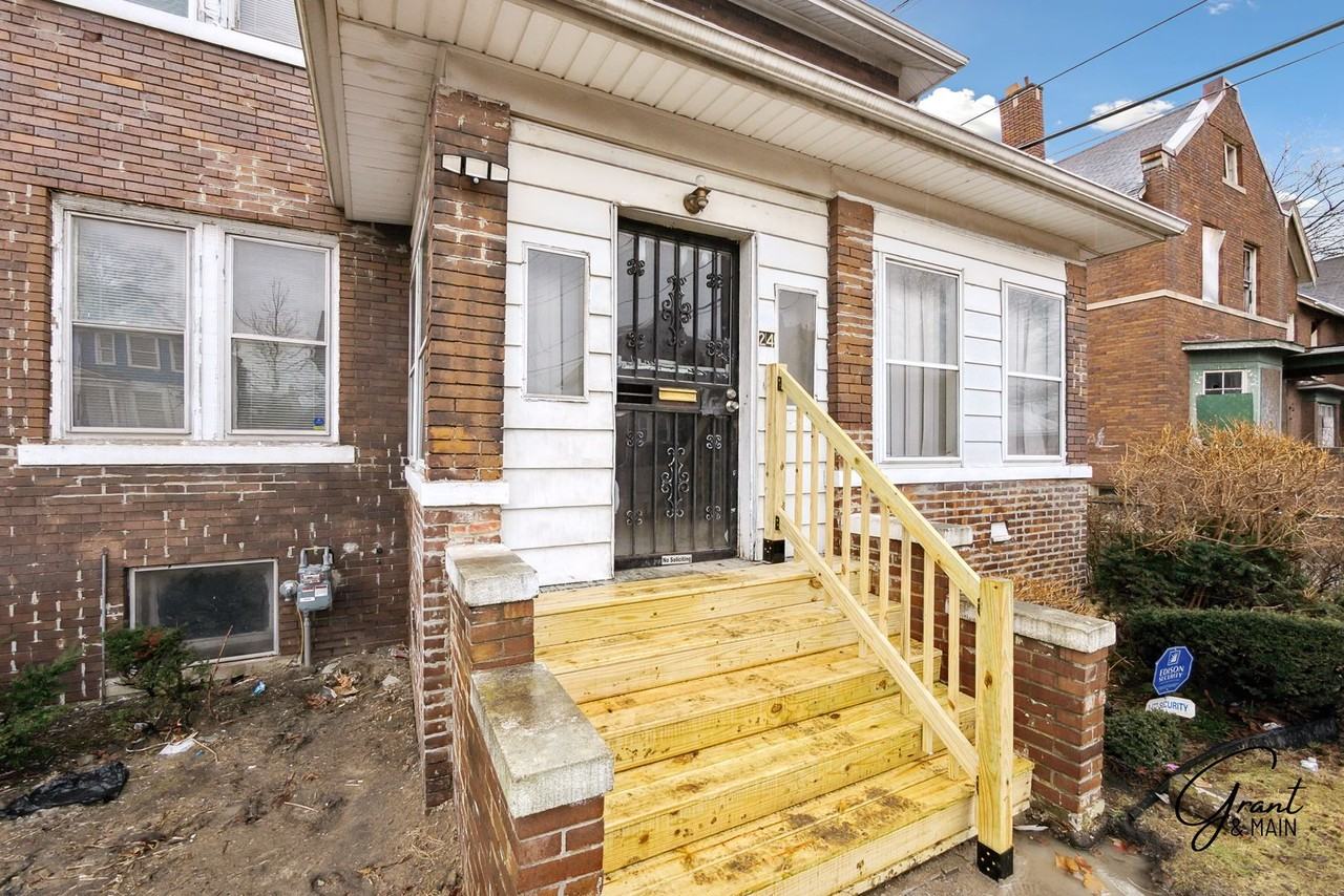 24 Tennyson St - Photo 2 of 23