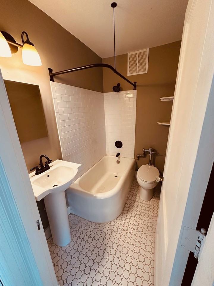 7 West Philadelphia Street - Photo 6 of 7