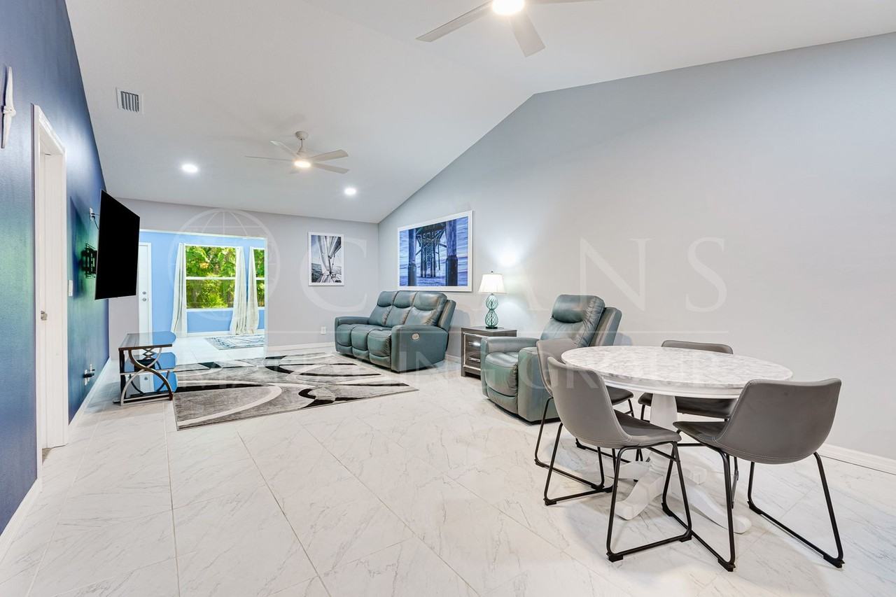 140 Sea Pines Cir - Photo 4 of 38
