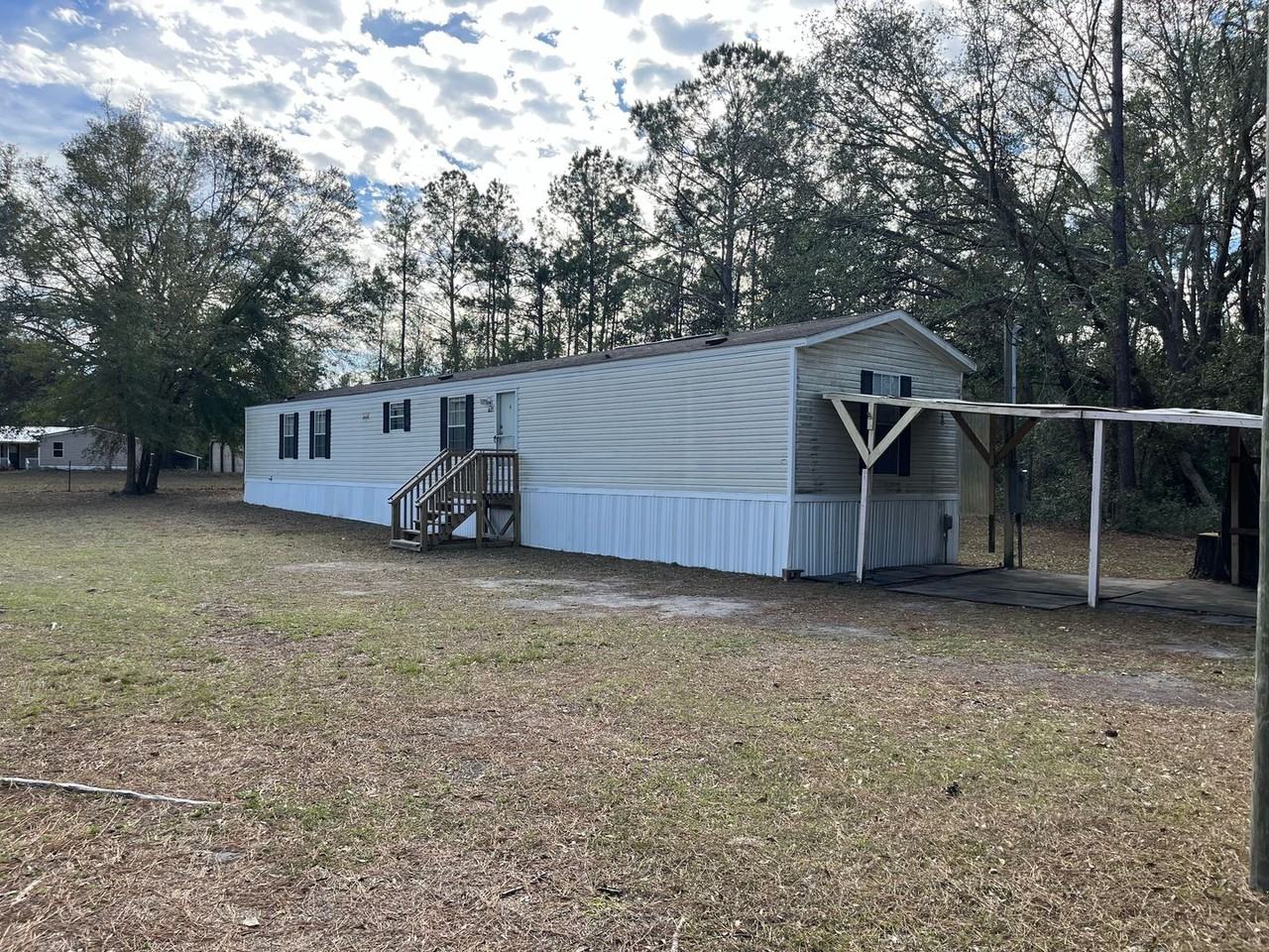 1635 177th Rd - Photo 2 of 10