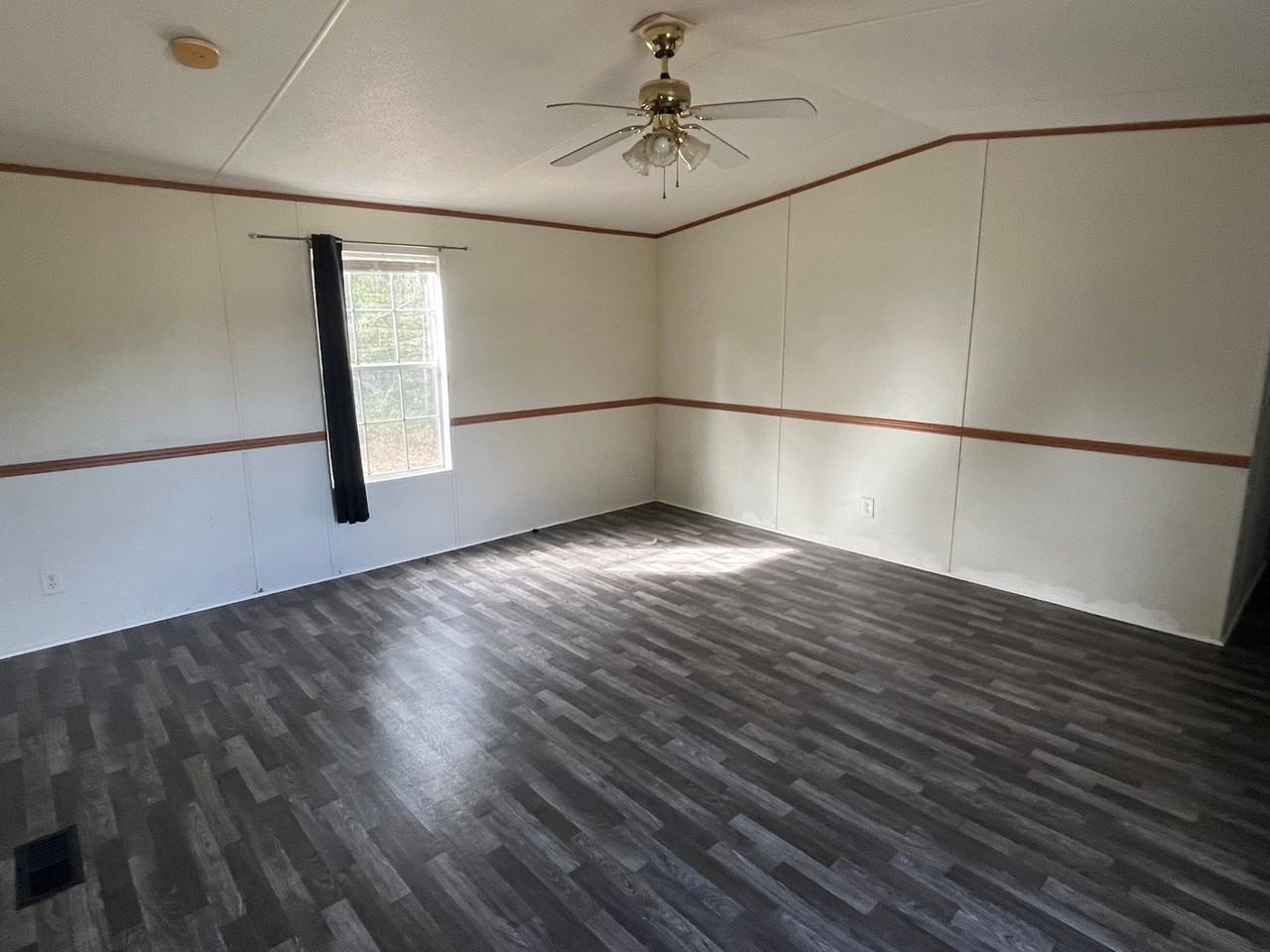 1635 177th Rd - Photo 4 of 10