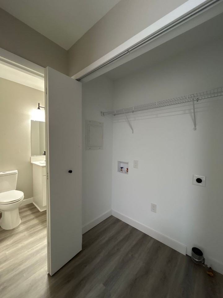 809 Lindenwood Dr S - Photo 5 of 17