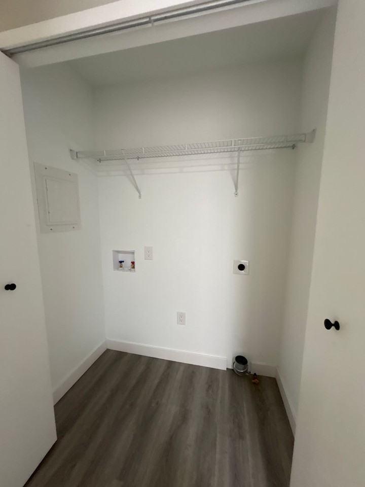 809 Lindenwood Dr S - Photo 6 of 17
