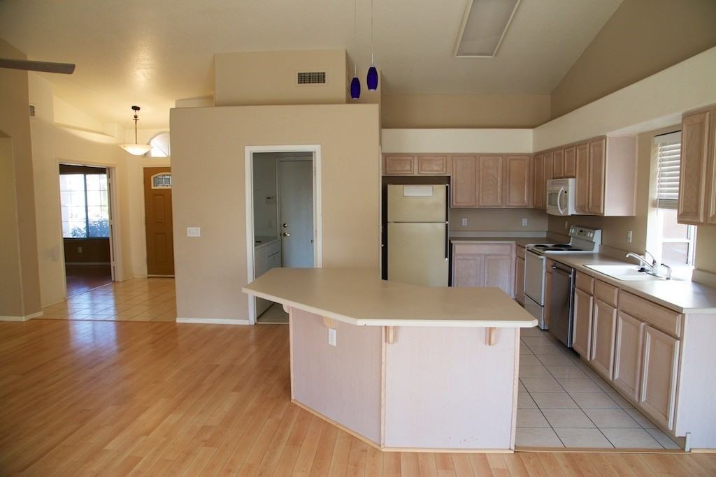 2243 E Edna Ave - Photo 3 of 8