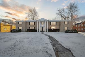 featured image of 4021 Hillandale Rd