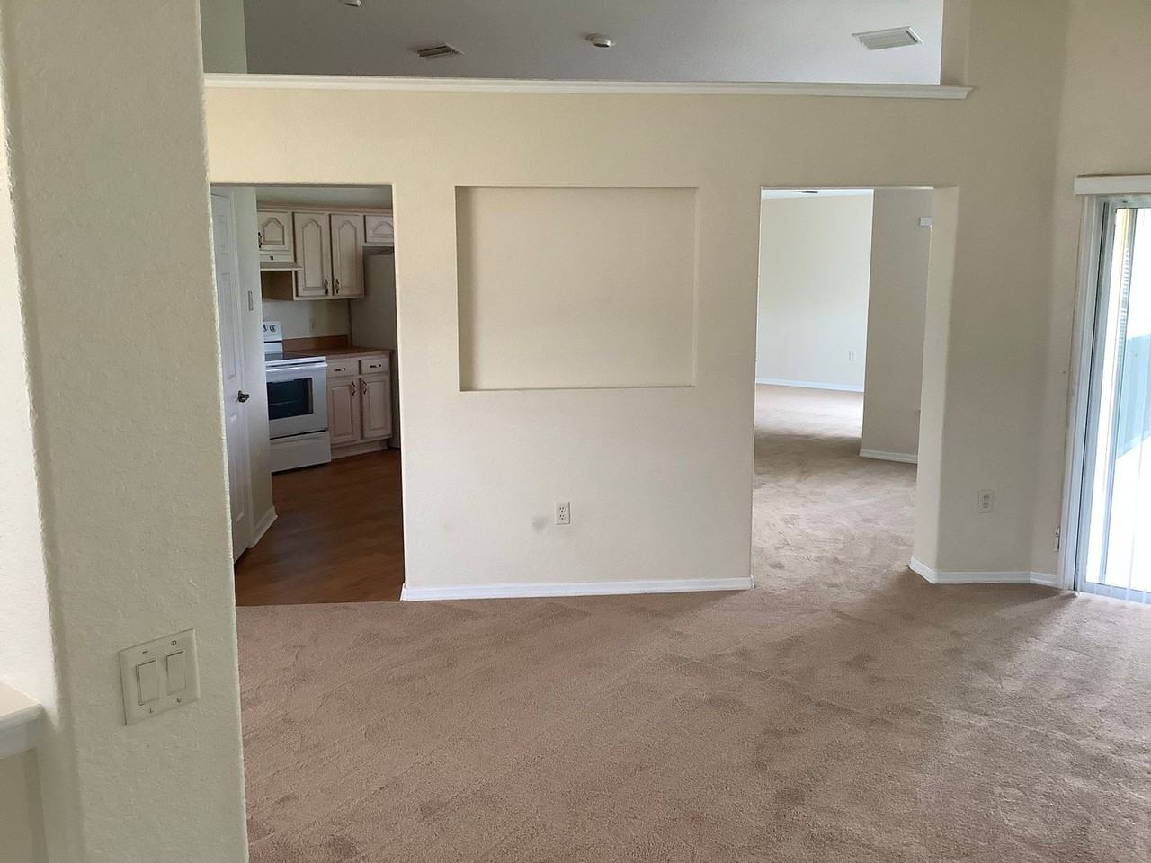 8531 Southwest 133rd Lane Road - Photo 3 of 14