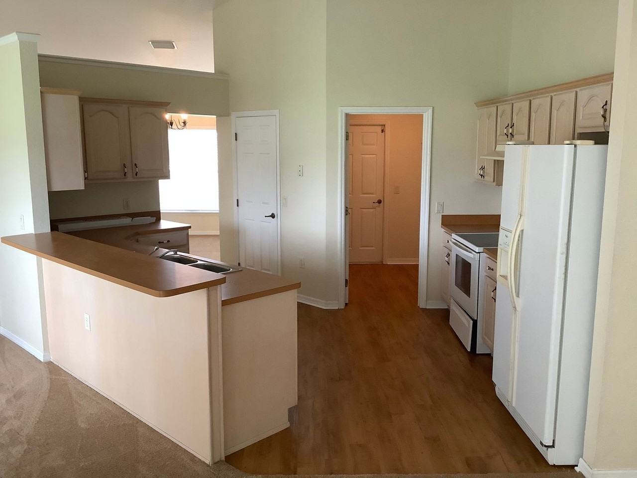 8531 Southwest 133rd Lane Road - Photo 4 of 14