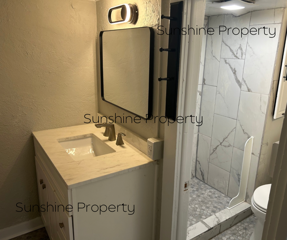 1125 Manitou Ave #1 - Photo 3 of 7