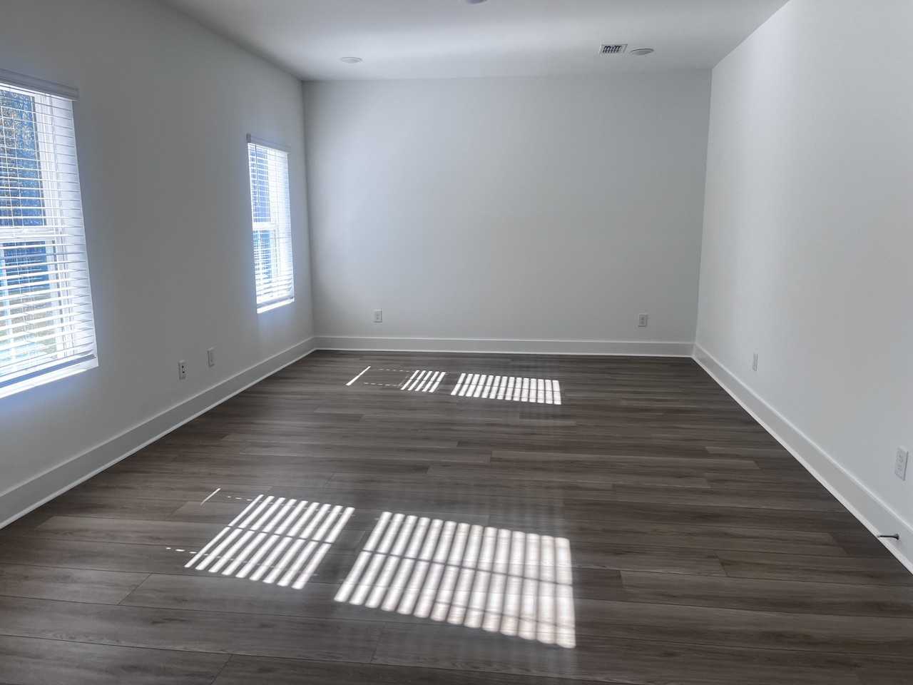 126 Kingswood Cir #NA - Photo 3 of 13