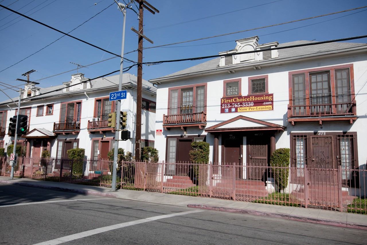 Oak Street Apartments - Photo 2 of 16