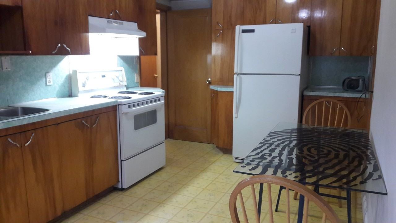 1085 East 41st Avenue - Photo 5 of 16