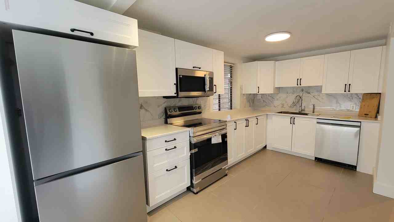 935 Melbourne Avenue - Photo 6 of 21