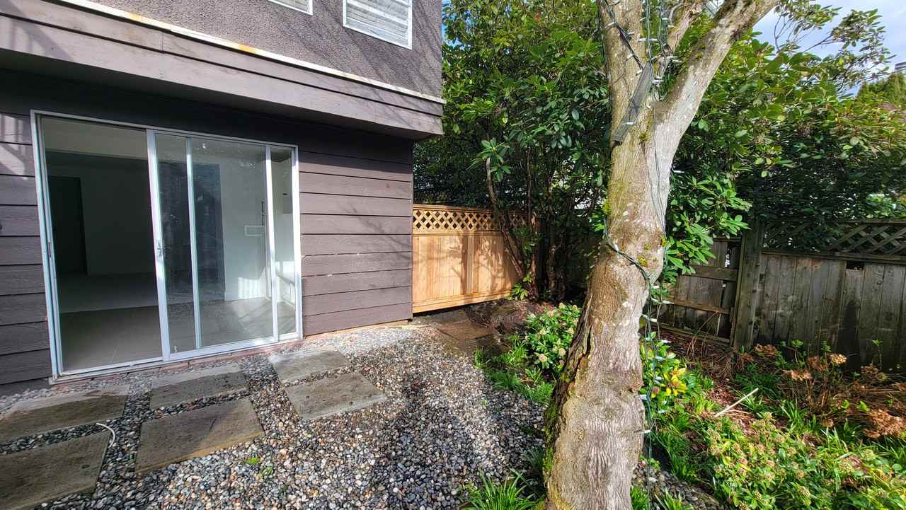 935 Melbourne Avenue - Photo 2 of 21