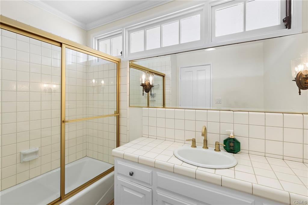 1524 Santanella Ter - Photo 2 of 8