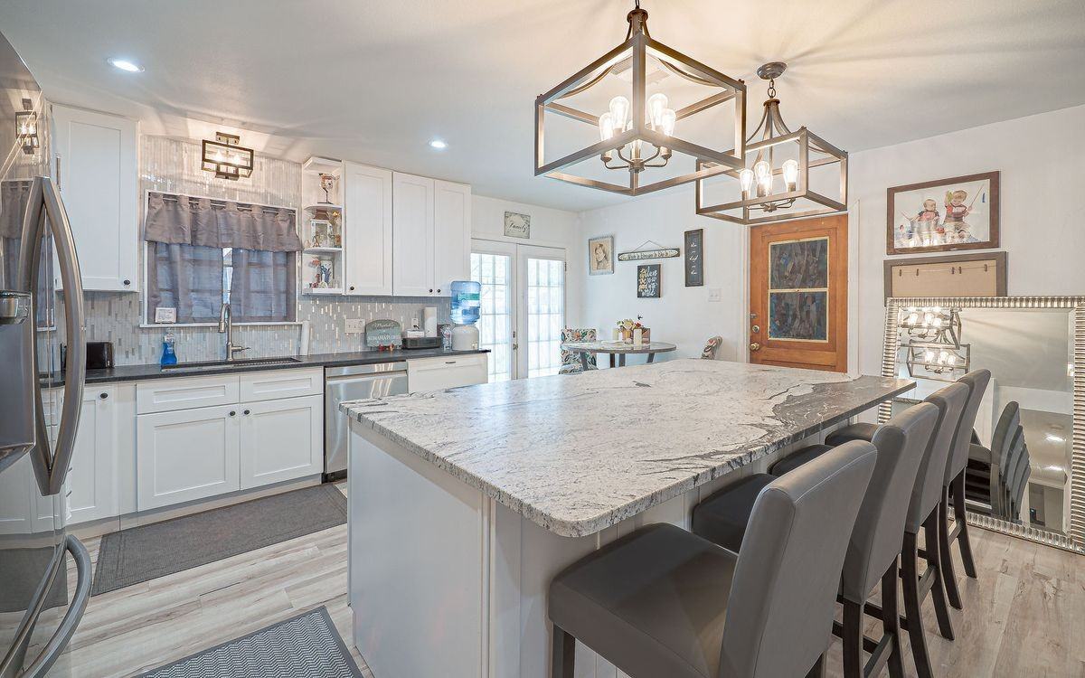 418 Shannon Lee St - Photo 5 of 28