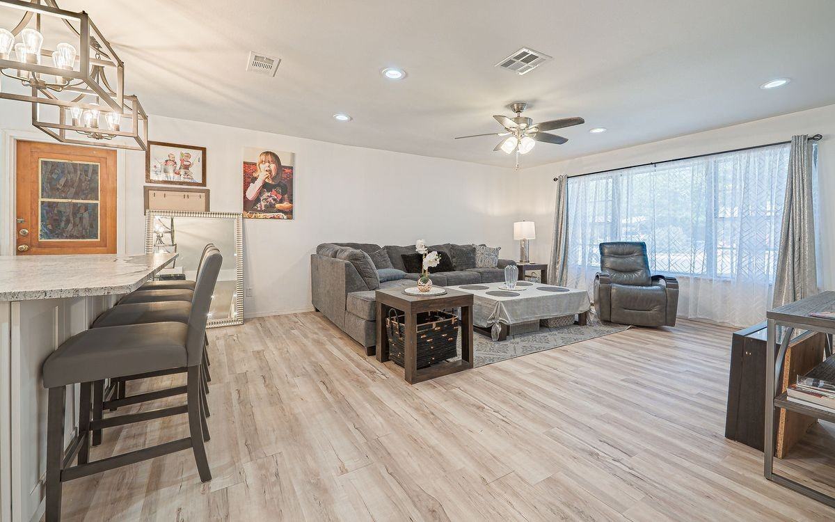 418 Shannon Lee St - Photo 6 of 28