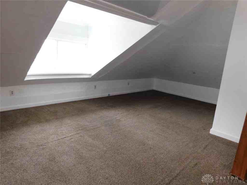 40 E Ward St - Photo 7 of 10