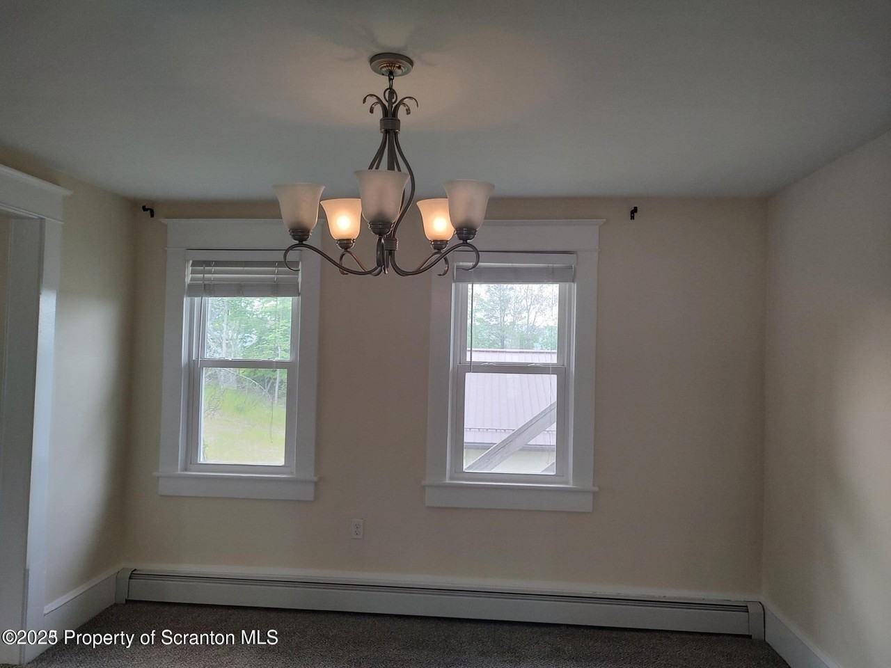 610 Avery Pl 2nd Fl - Photo 3 of 12