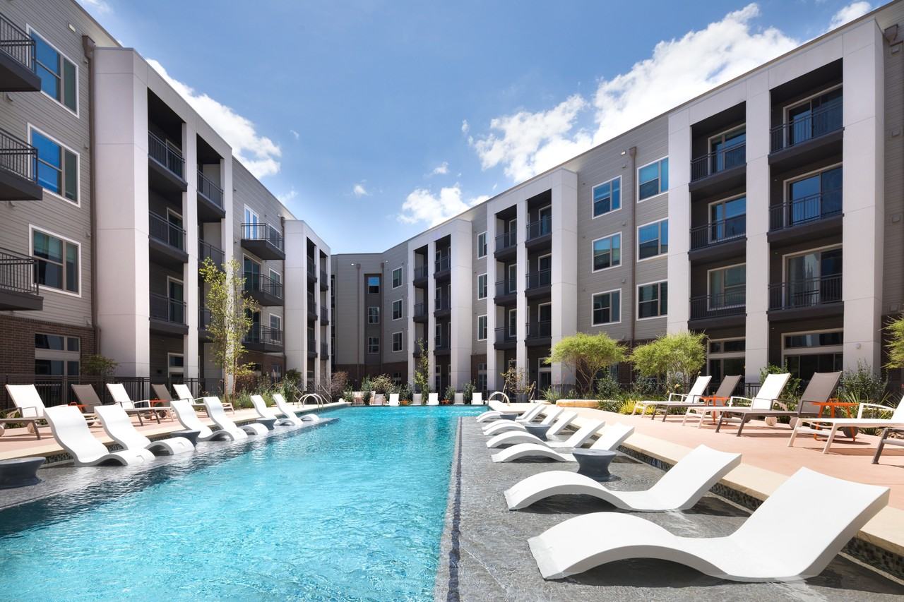 Crestview Commons Apartments - Photo 7 of 31