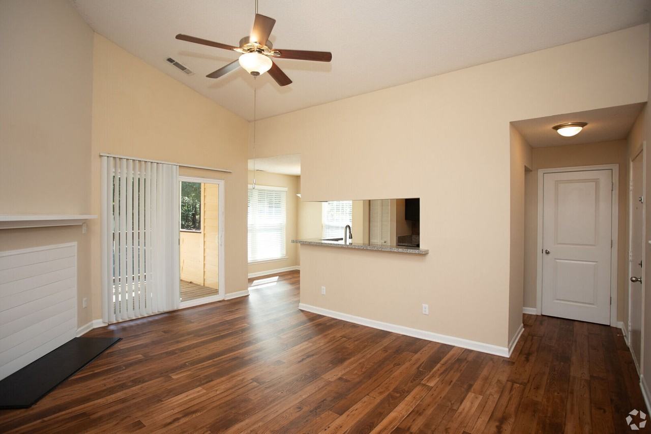 Sorrento Apartment Homes - Photo 4 of 87