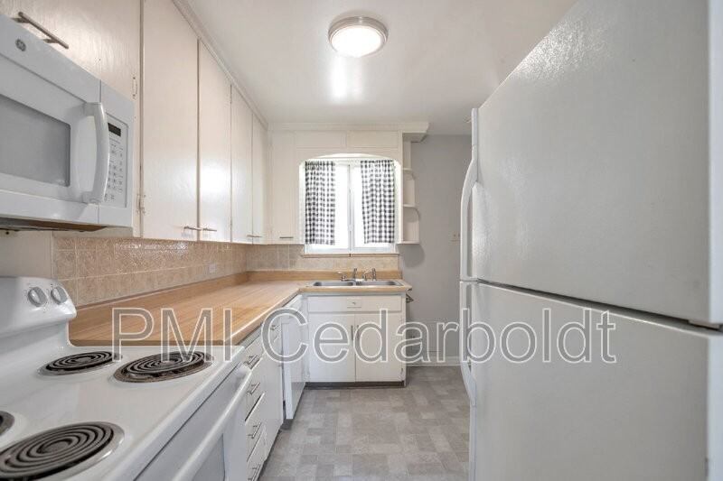 7801 E 14th Ave - Photo 3 of 15