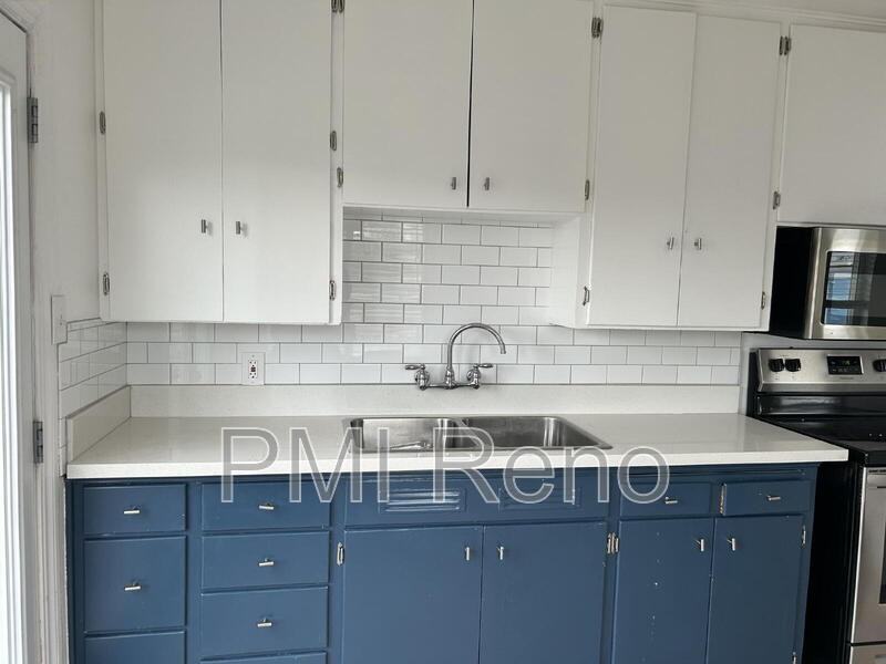 251 E Arroyo St #B - Photo 6 of 13