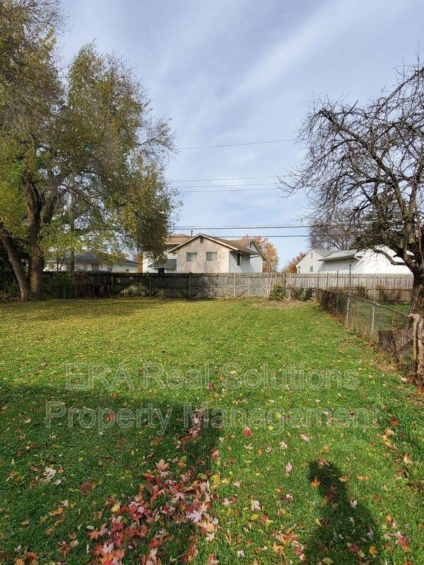3950 Carlton Ave - Photo 2 of 20