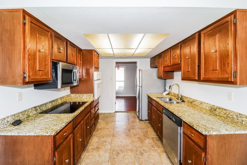 8481 Kettering Dr - Photo 7 of 16