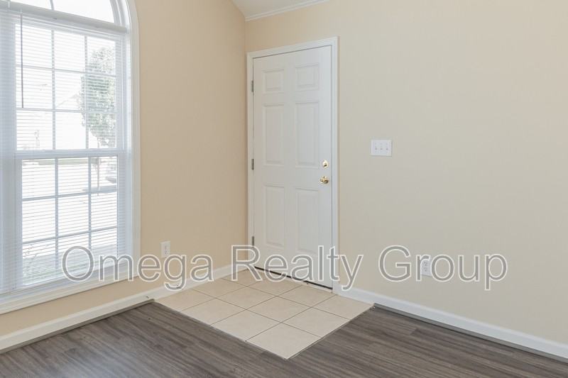 2170 Village Ln - Photo 7 of 42