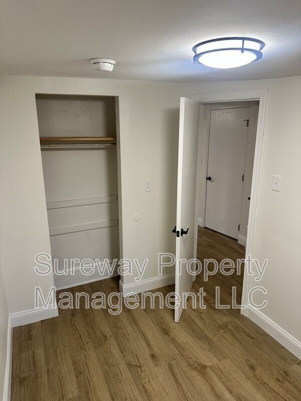 175 Bate Ave #B - Photo 3 of 12