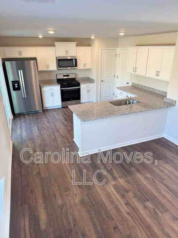 618 Evaleigh St - Photo 5 of 13