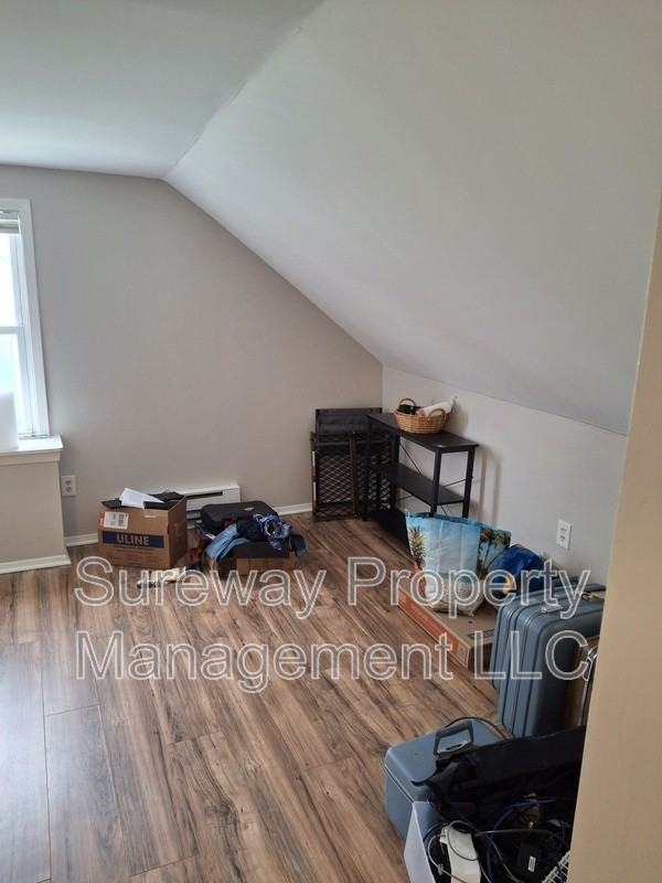 916 High St - Photo 5 of 26