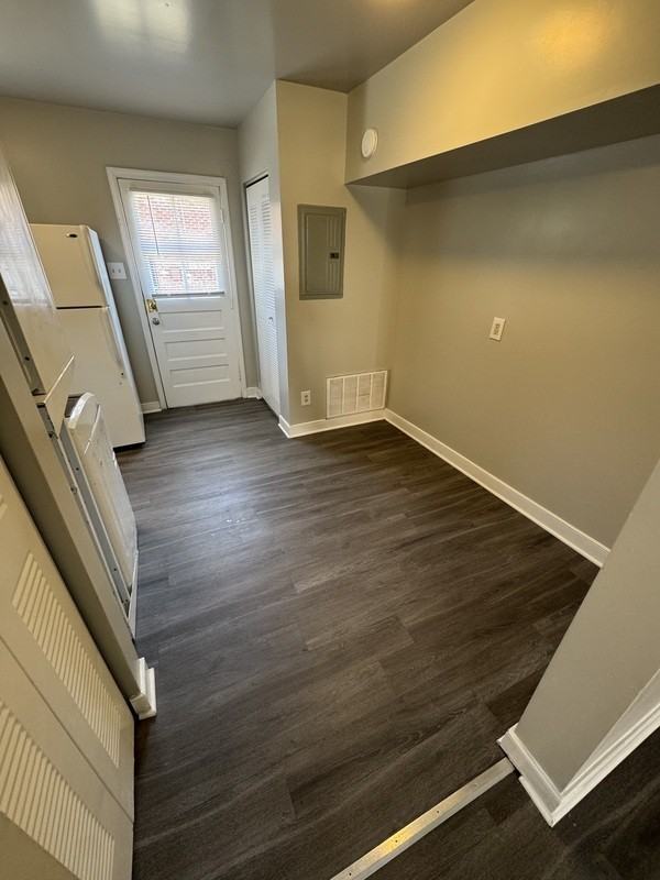 5215 Goolsby Ct - Photo 3 of 9