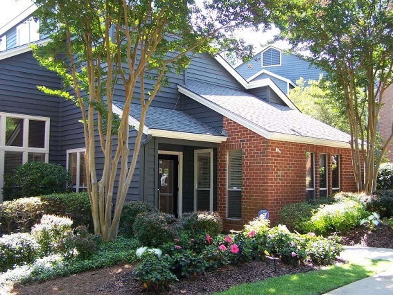 The Hollows - Photo 7 of 73