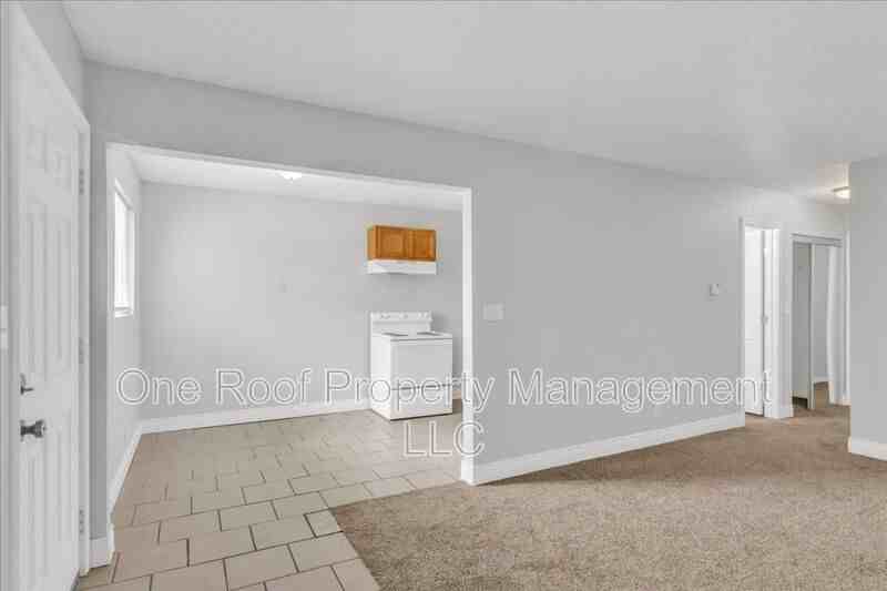2000 Chateau Dr #2000F - Photo 3 of 21