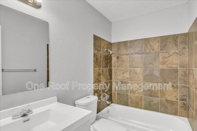 2000 Chateau Dr #2000F - Photo 6 of 21