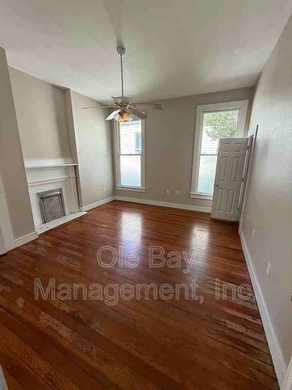 1100 Savannah St - Photo 3 of 12