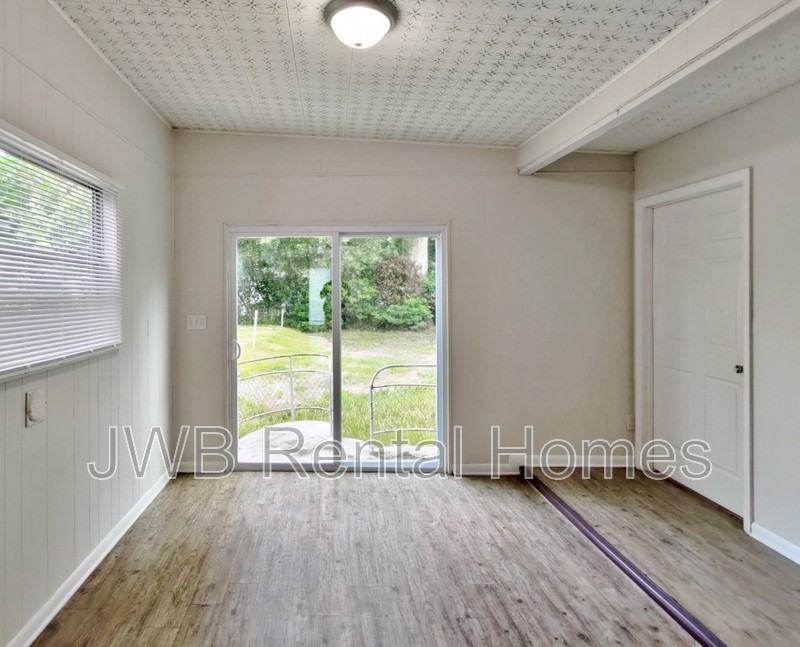 2122 Leger Cir - Photo 3 of 7