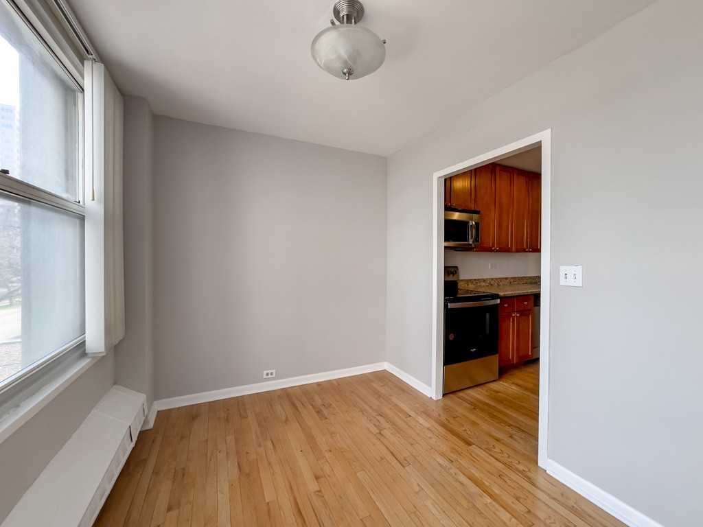 5650 N Sheridan Rd #2A - Photo 5 of 21