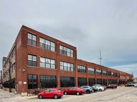 featured image of 3134 W Carroll Ave #2F