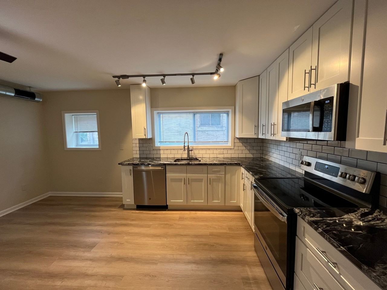 625 North Negley Avenue - Photo 5 of 19