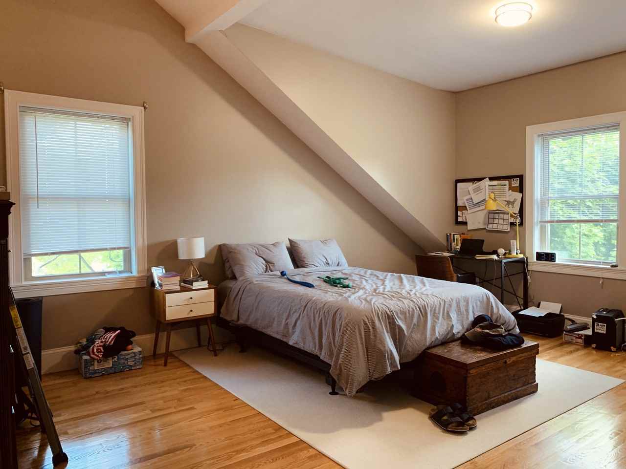 341 Gallivan Boulevard - Photo 2 of 10