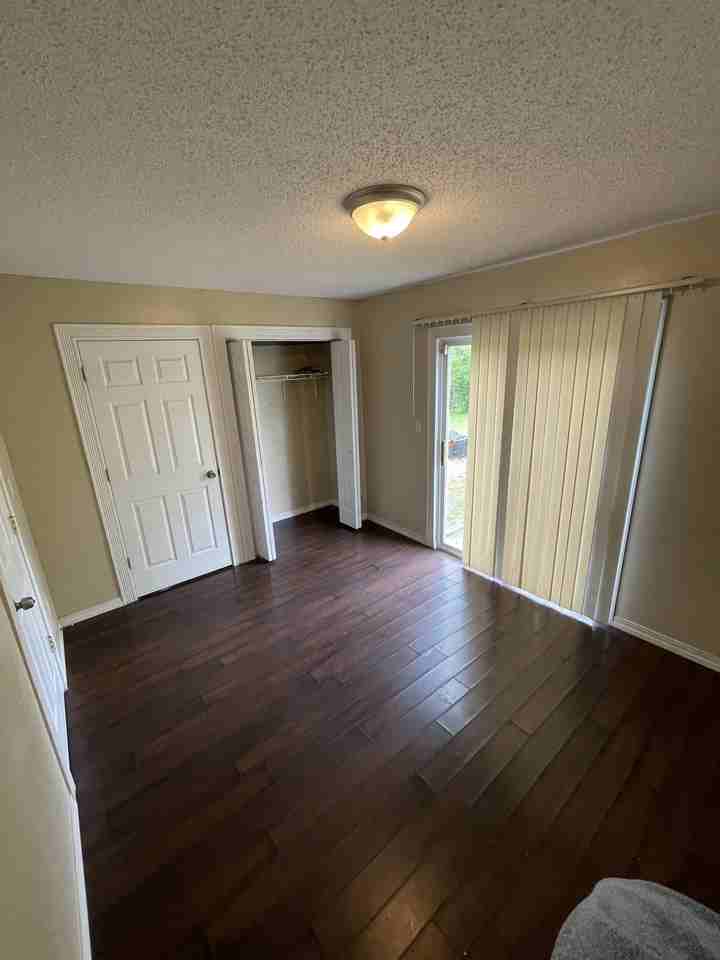 4060 Crabtree - Photo 2 of 13